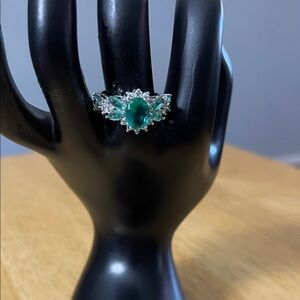 Elegant Silver and Green Gemstone Ring